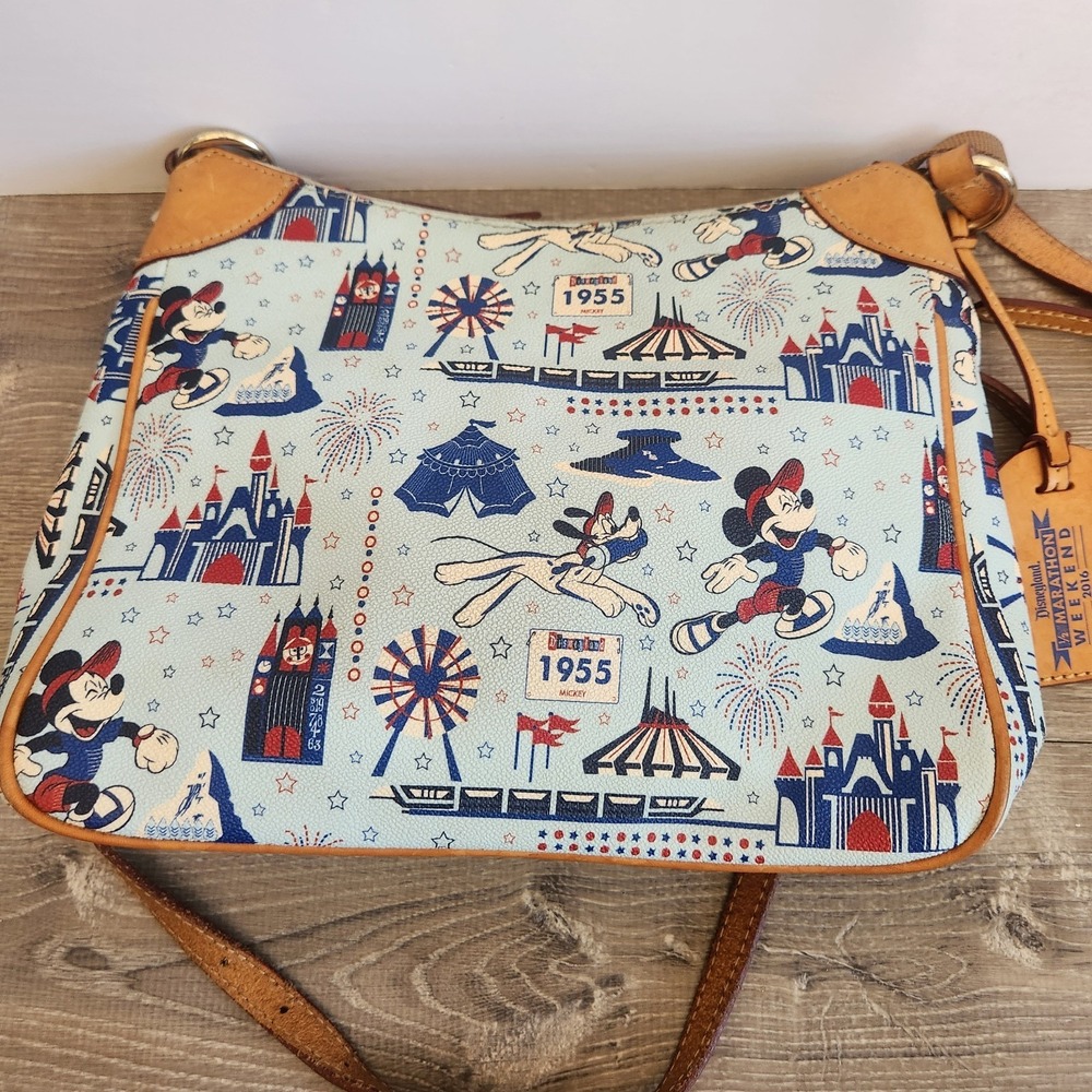 Dooney & Bourke 2016 Disney Parks 1/2 Marathon Weekend Crossbody Bag Purse Tote - Picture 5 of 16